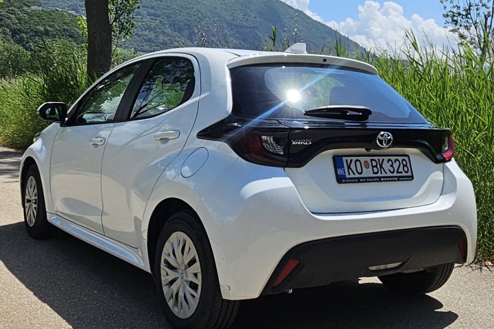 TOYOTA YARIS 1.5